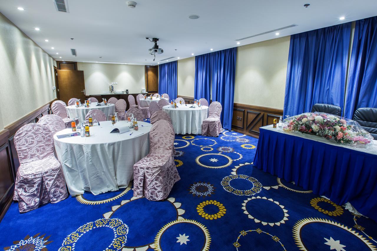 Swiss In Tabuk Hotel Ngoại thất bức ảnh