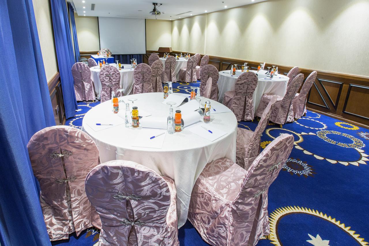 Swiss In Tabuk Hotel Ngoại thất bức ảnh