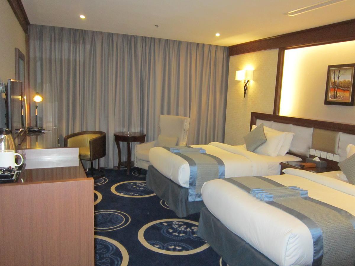 Swiss In Tabuk Hotel Ngoại thất bức ảnh